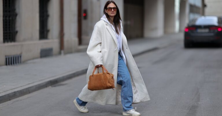 These Comfy Rich Mom Sneakers Transition from Winter to Spring