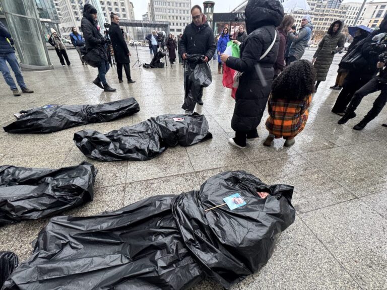 Iranian Film Body Collates List Of Dead Artists, Filmmakers