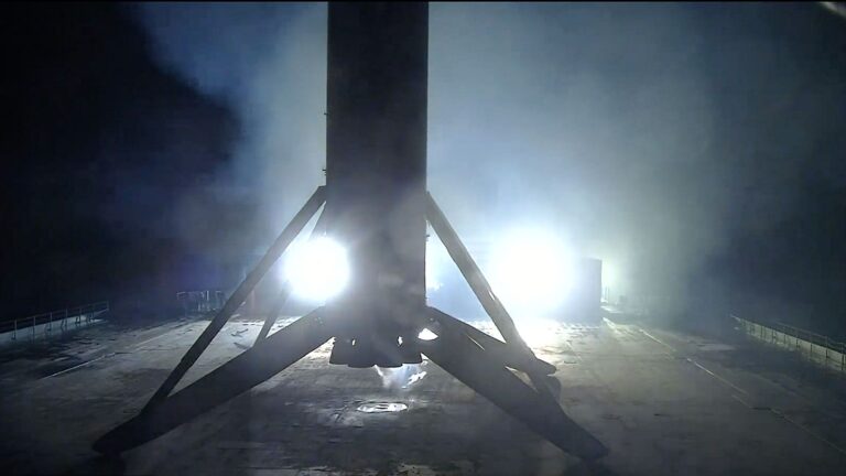 SpaceX lands Falcon 9 rocket in The Bahamas for 2nd time ever
