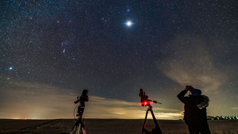 See the moon dance with the stunning ‘Seven Sisters’ of the Pleiades on Feb. 23 — here’s where to look