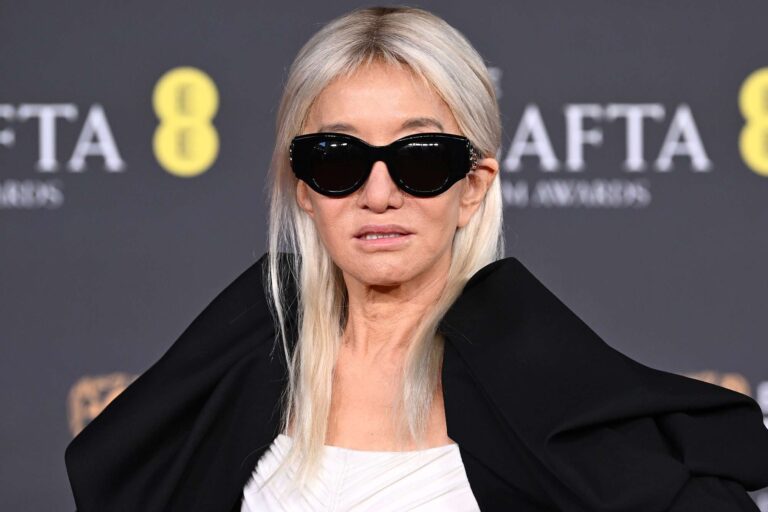 Vera Wang, 76, Debuts Platinum Blonde Hairstyle at 2026 BAFTA Awards