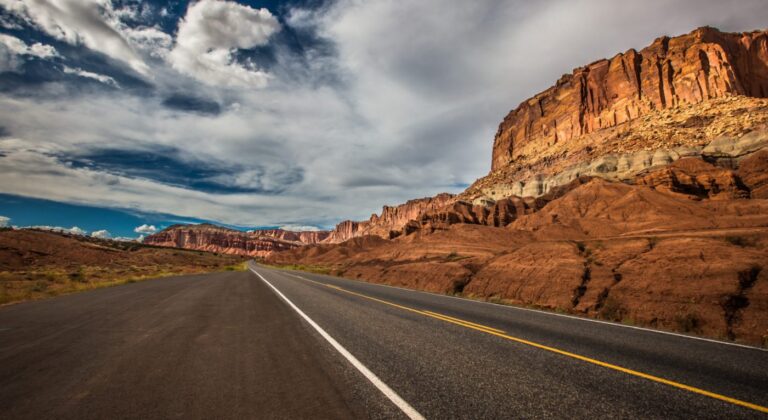 5 Best Arizona Road Trip Attractions and Stops