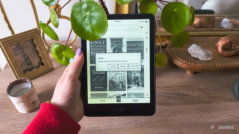 I found an easy, free way to remove Kindle’s lock screen ads without jailbreaking