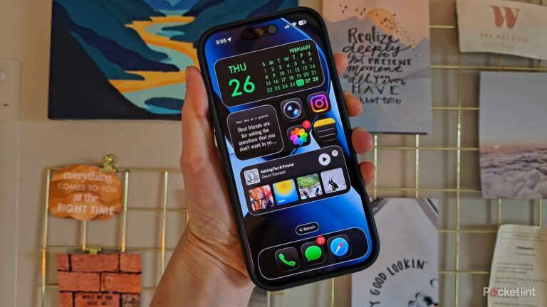 How to force your iPhone into ultra dark mode