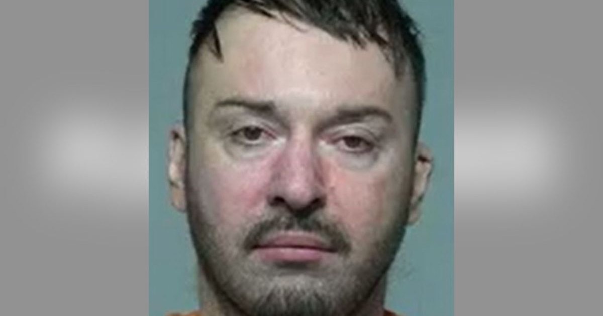 Man Stabbed Friend With Benefits 22 Times, Texted Her Daughter to Tell Her About the Crime