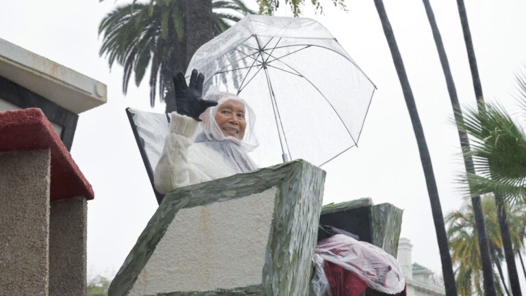 ‘Star Trek’ legend George Takei talks Nimoy’s directing, the future of exploration, and his sad plastic umbrella (interview)