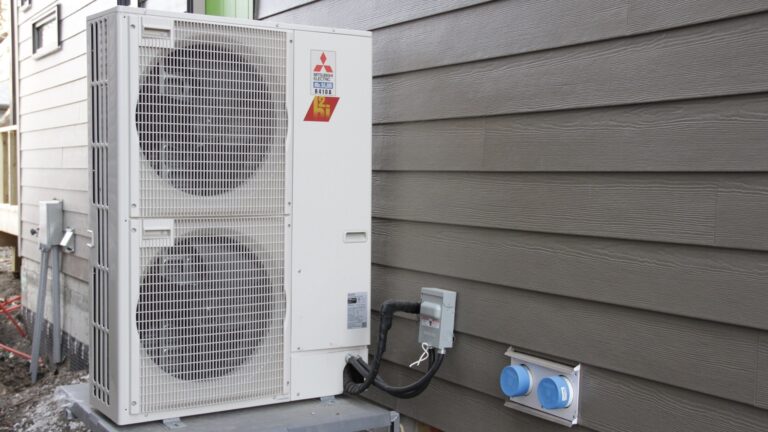 As heat pumps gain popularity, winter electricity demand is growing » Yale Climate Connections