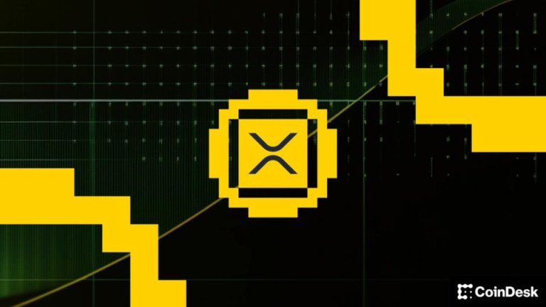 Steadies near $1.38 as Bollinger squeeze hints at breakout before CPI