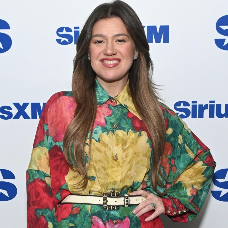 Kelly Clarkson on Not Getting American Idol Prize Money, Car