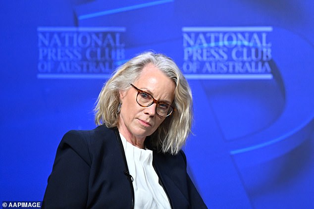 ABC star Laura Tingle stranded in Dubai as Iranian attacks continue