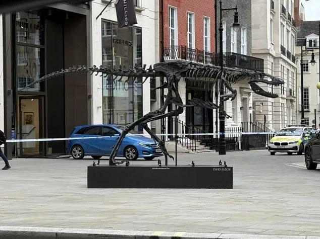 The violent crime map that shames Mayfair: Billionaires’ playground is becoming a no-go zone as vulture criminals target the rich as easy prey – and police stand by and do NOTHING