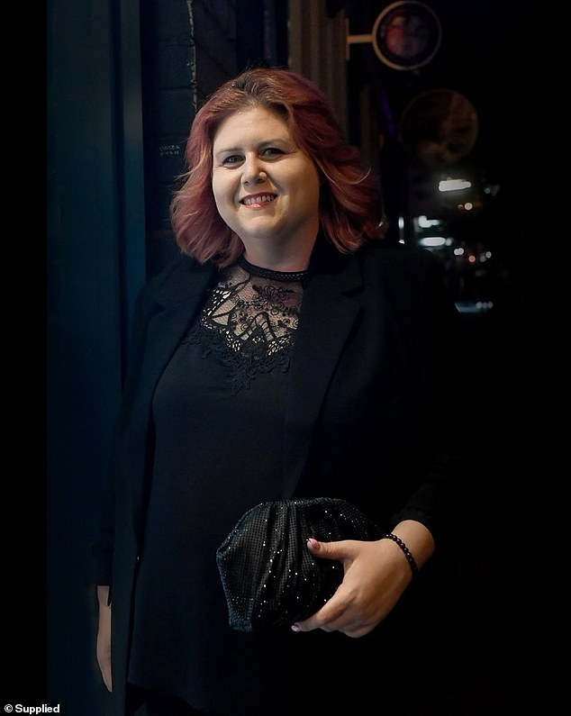 Elena turned up to Melbourne Airport ready to catch her $453 flight… then Qantas made a frustrating change