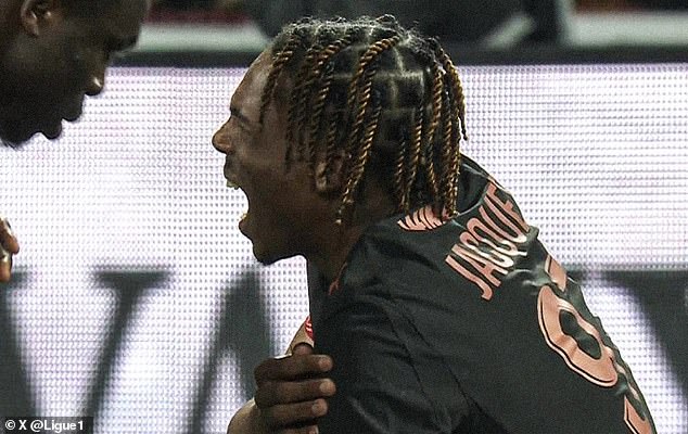 Liverpool’s new £60m centre-back Jeremy Jacquet will have shoulder surgery this week, as timeline over recovery at Rennes is revealed