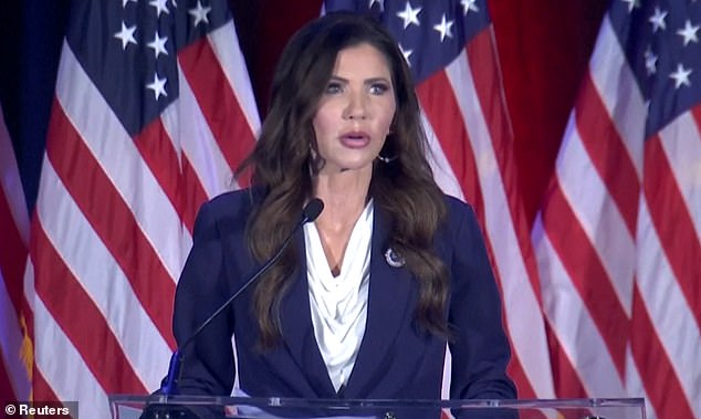Excruciating moment Kristi Noem touts Trump’s agenda on stage just minutes after he FIRED HER