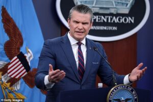 Pete Hegseth BANS photographers over ‘unflattering’ images at Pentagon briefing