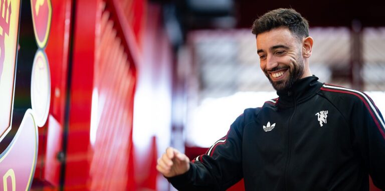 Manchester United vs Aston Villa – Premier League LIVE: Latest score, team news and updates as Red Devils host top four rivals in blockbuster clash