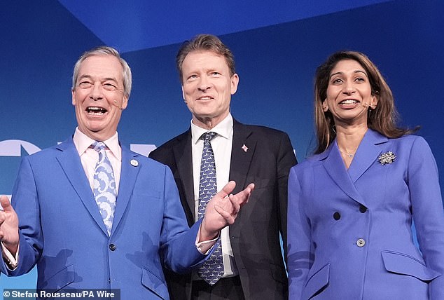 Largest teaching union votes to oppose ‘fascist’ Reform in classrooms and campaign to overturn Palestine Action ban