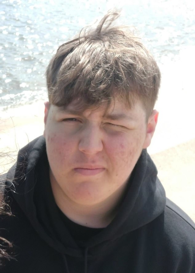 My son came home from school with a headache… 18 hours later he was dead: Mother whose 18-year-old son died from Meningitis B says it started with one mild symptom – and now wants all youngsters to be vaccinated