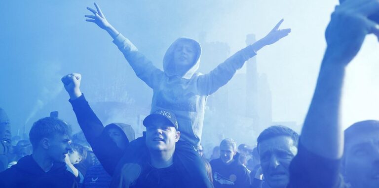 Everton vs Chelsea – Premier League LIVE: Latest score, team news and updates as the Blues look to bounce back from midweek humiliation