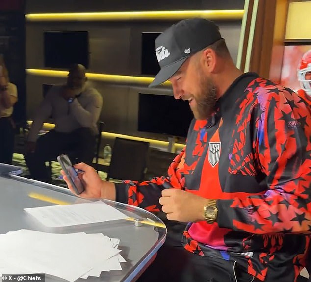 Travis Kelce gets surprise ‘congrats’ from Patrick Mahomes as he’s signing new ‘$57m’ Chiefs deal