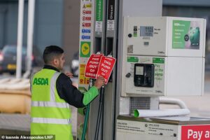 Prepare for driving restrictions and four-day working weeks as Iran crisis deepens, warns former BP executive