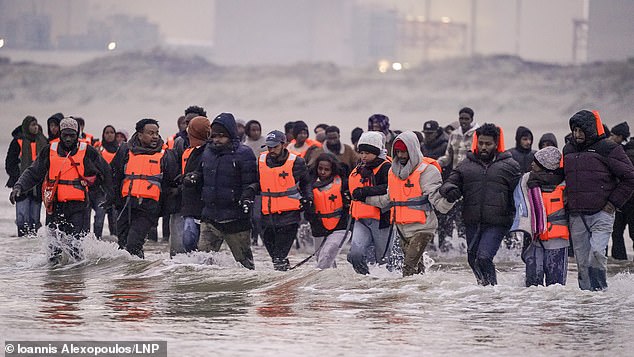 Britain braces for small boat migrant influx as deal with France close to ending – leaving people smugglers free to act
