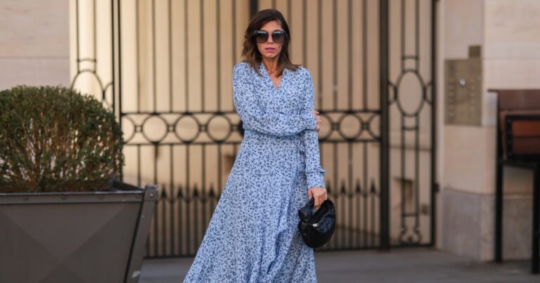These 17 Flattering Spring Wrap Dresses Conceal Bloating