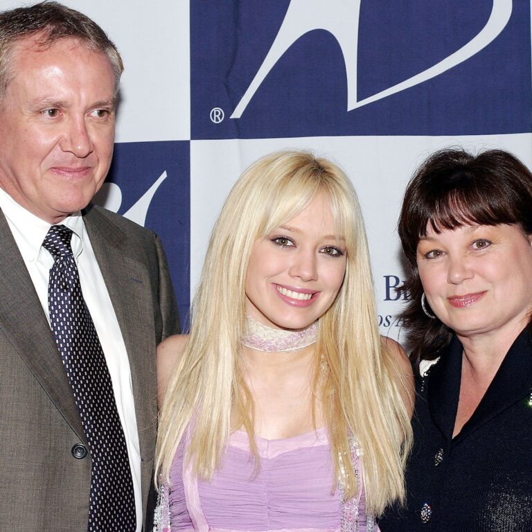 Hilary Duff on Haylie Duff, Parents Estrangements