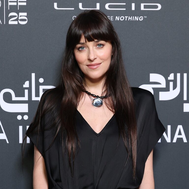 Dakota Johnson Failed Audition for Being “Cocky,” Giving Handshakes