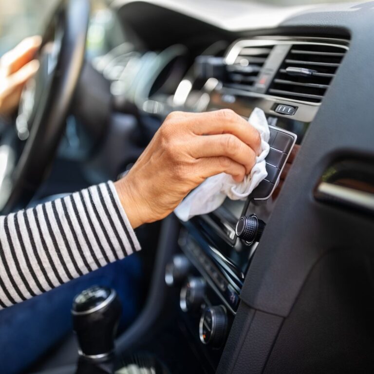 Road Trip? Keep Your Car Clutter-Free With These Cleaning Essentials