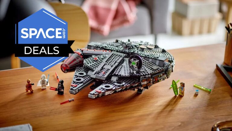 Join the Dark Side, and Darth Jar Jar, with $28 off this Lego Star Wars: Dark Falcon set