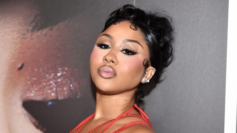 Ari Fletcher Turns Heads W/ Risqué NEW LOOK (VIDEOS)