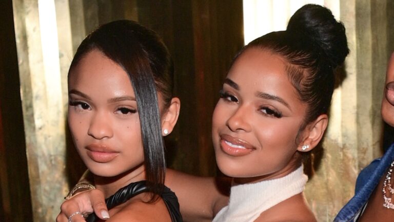 Taina Williams, Asia Carter Toilet Prank (Vid)