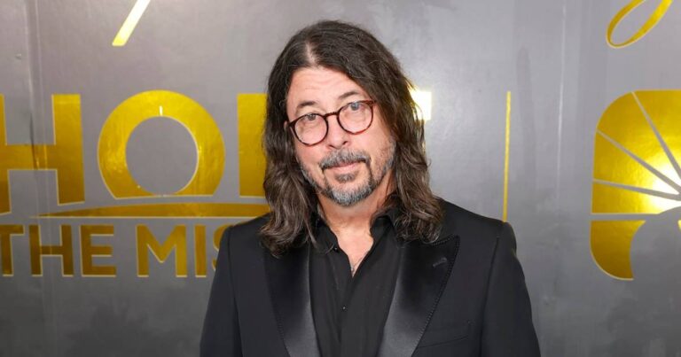 Dave Grohl Goes to Therapy 6 Days a Week After Affair