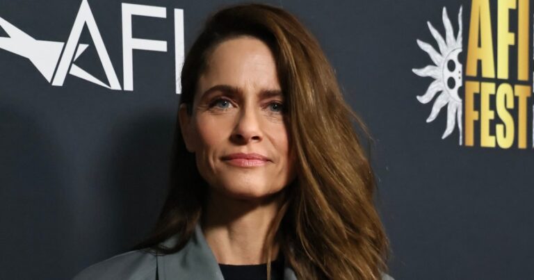 How Amanda Peet’s Kids Reacted to Breast Cancer Diagnosis