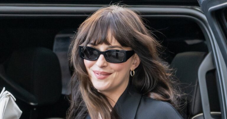 Dakota Johnson’s Spring-Ready White Purse Style Is on Amazon