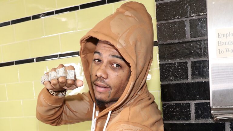 Message About Peace Has Folks Confused (Pic)