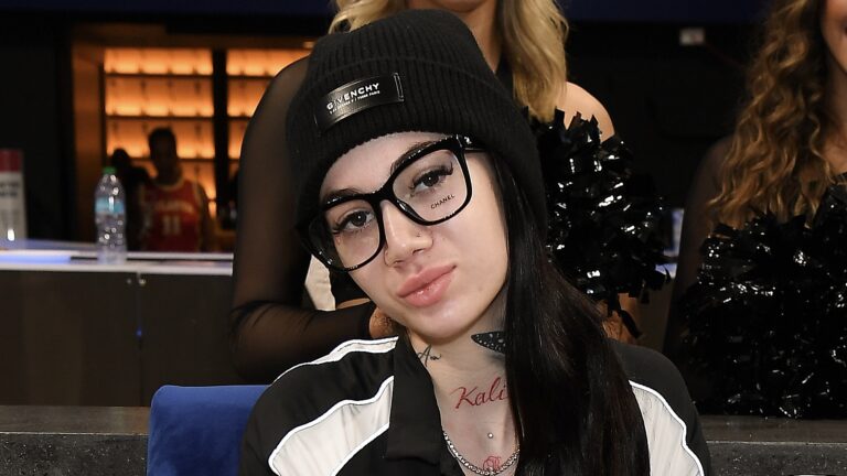 Social Speculates Surgery Amid Weight Gain (Pics)