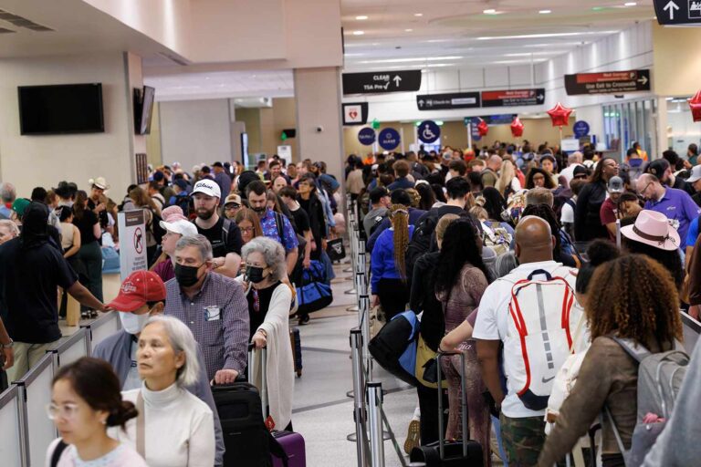 How to Prepare for Long TSA Wait Times If You’re Flying for Easter or Passover