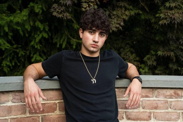 MyFitnessPal has acquired Cal AI, the viral calorie app built by teens