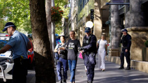 BREAKING: Greenpeace activists arrested after standing up to Big Gas in Sydney