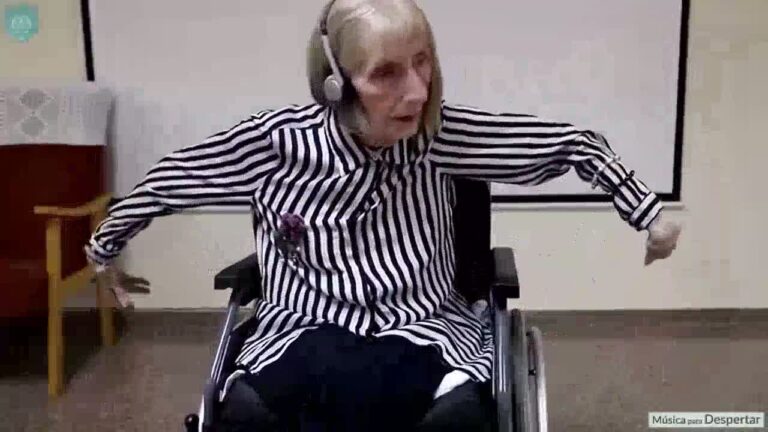 Former Ballerina With Alzheimer's Remembers 'Swan Lake' Dance