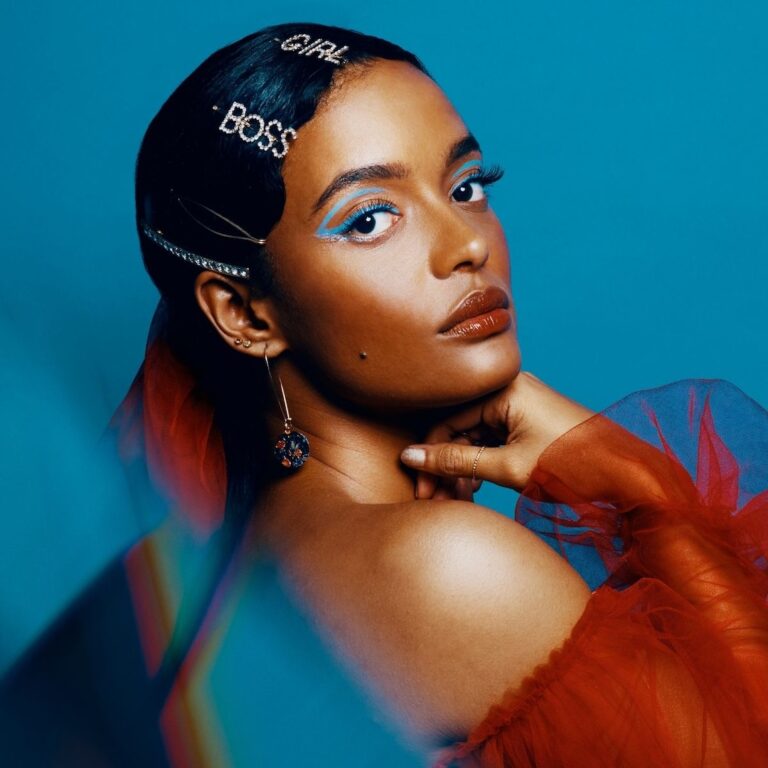 Festival Makeup For Desert: Longwear Foundation, Powder, Primers