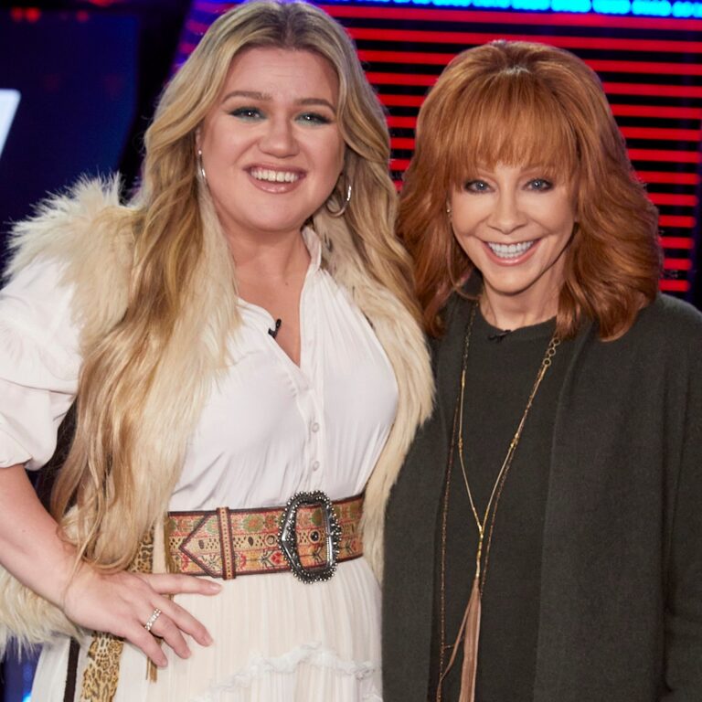 Reba McEntire Hilariously Snubs Kelly Clarkson