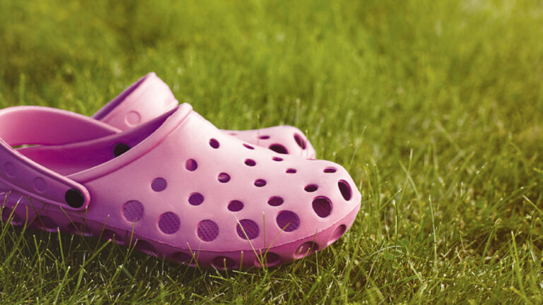 The Complete Guide to Saving Money on Crocs