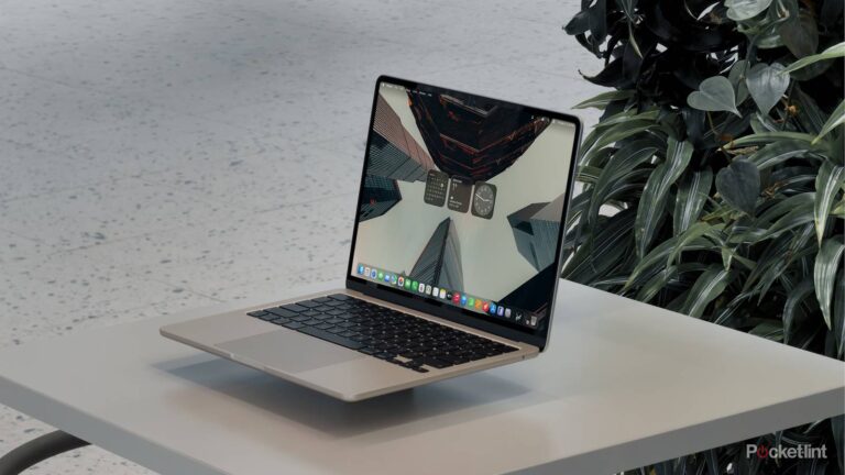 I used the M5 MacBook Air, and it’s the quintessential MacBook for most people
