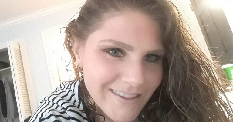 Mother Stabbed to Death by Apparent Stranger at Virginia Bus Stop, Police Say