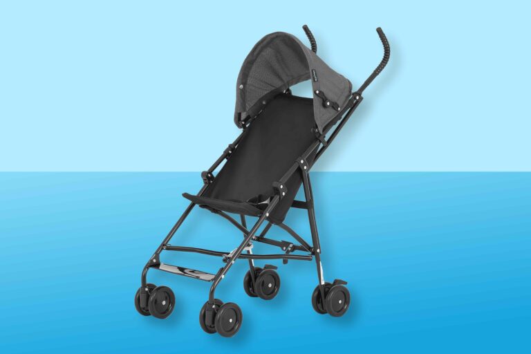 We Found a $34 Umbrella Stroller That One Grandpa Called a ‘Lifesaver for Short Trips’ with His Granddaughter