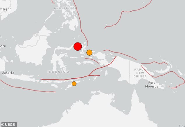 Massive 7.4 magnitude earthquake strikes popular holiday island beloved by Aussies