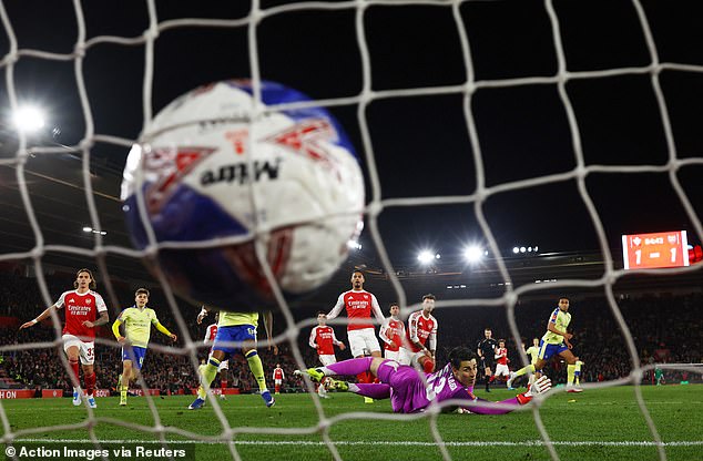 Micah Richards questions Mikel Arteta’s selection gamble and hits out at Arsenal’s ‘attitude’ in shock defeat by Southampton – as Gunners boss tells Gunners stars to ‘look in the mirror’ ahead of crunch run-in